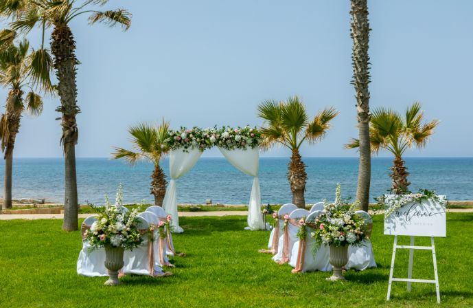 //www.jet2holidays.com/-/media/custom overview images/j2w/aquamare/beach wedding venu 1.jpg